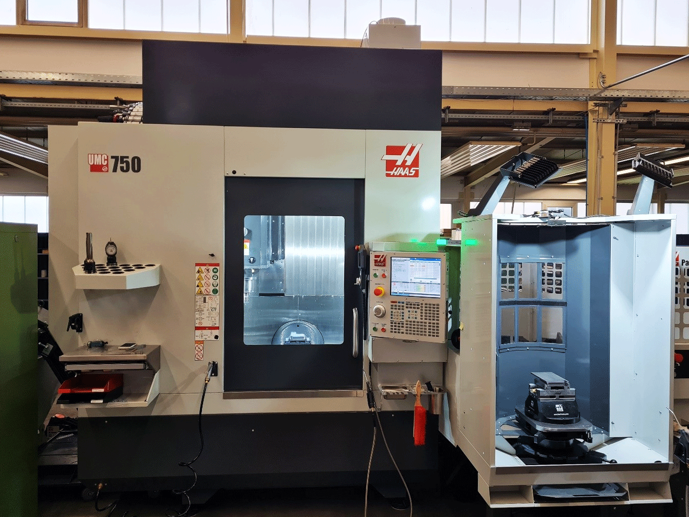 HPS Hydropneu 引入全新 HAAS 铣床