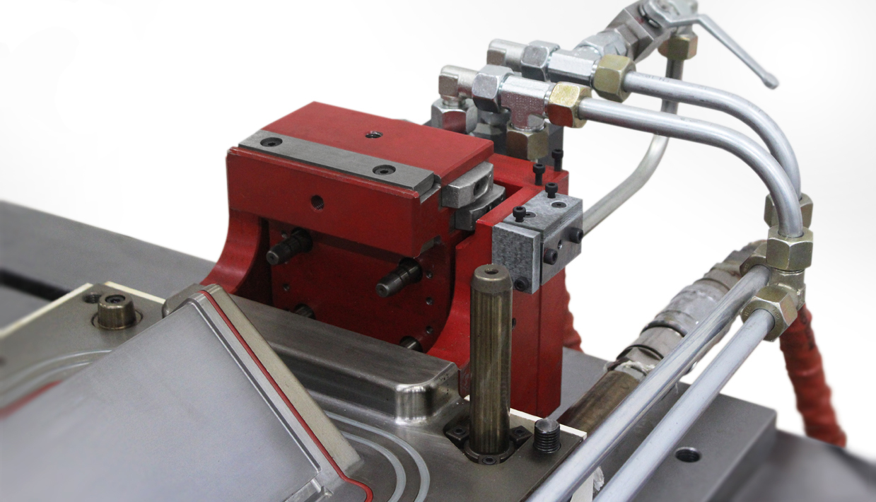 IronJaw is the clamping solution for Resin Transfer Moulding
